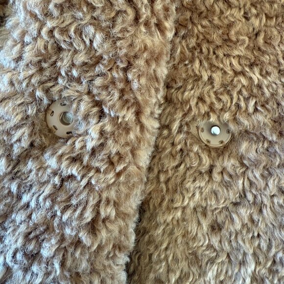 NWOT Abercrombie Women's Medium Furry Jacket - Picture 2 of 3